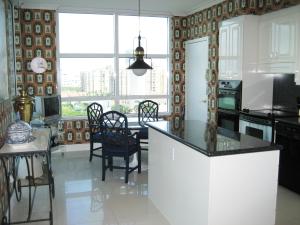 TOSCANA WEST TOWER II - Residential Lease