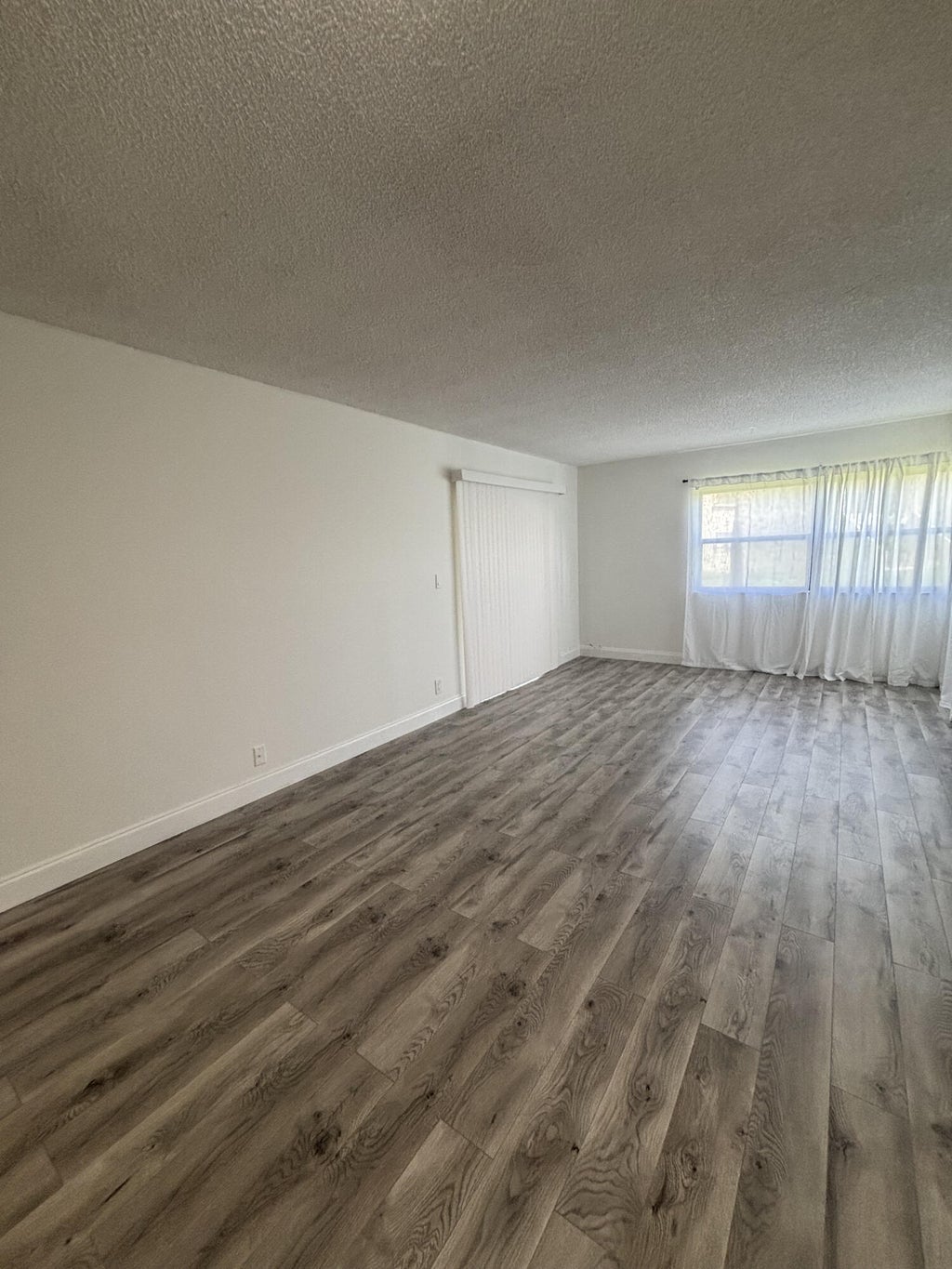 Photo of 220 Lakeview Drive #103, Weston, FL 33326 (MLS # B26079633)