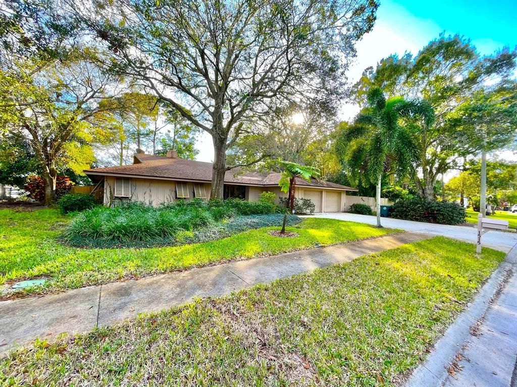 Photo of 1515 Pine Hollow Drive, Fort Pierce, FL 34982 (MLS # R10855083)