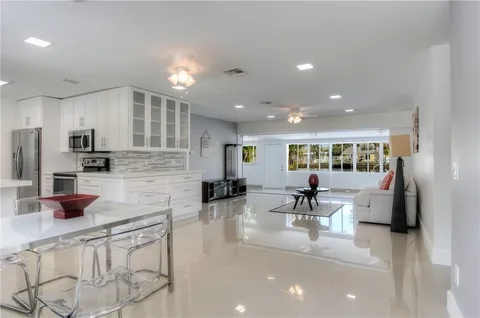 4500 SW 38th Ter, Fort Lauderdale, FL 33312 - MLS#: F10488218