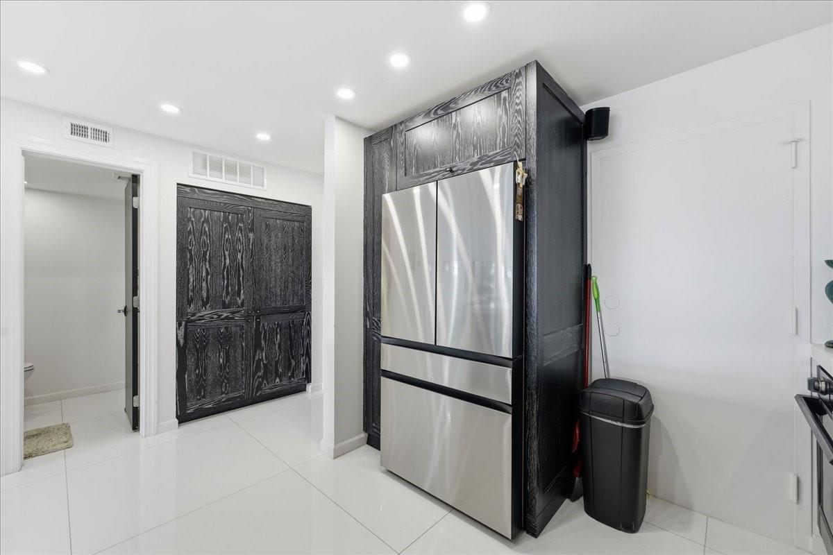 East Point Towers - Residential