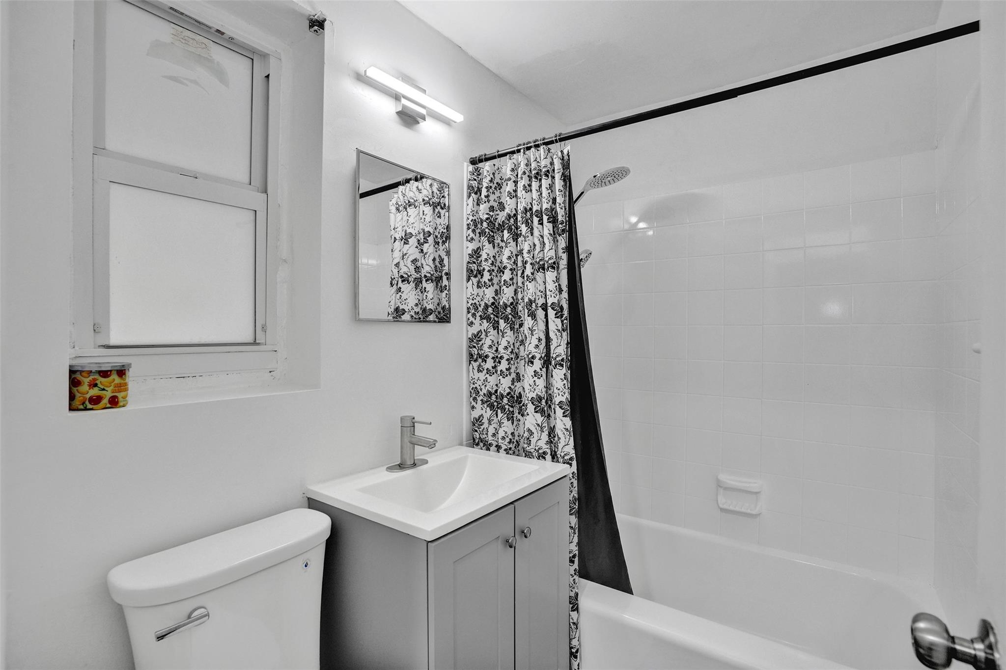 OCEANSIDE SEC ISLE OF NOR - Residential Lease
