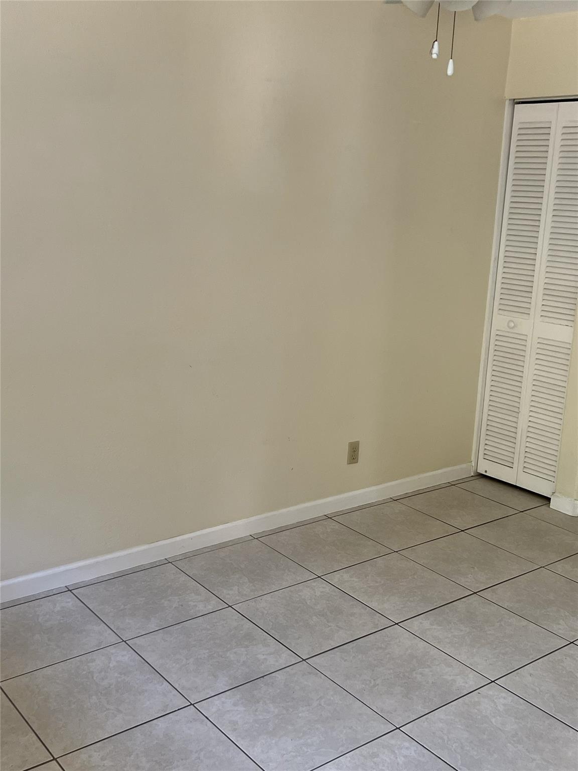 Hollywood Little Ranches - Residential Lease