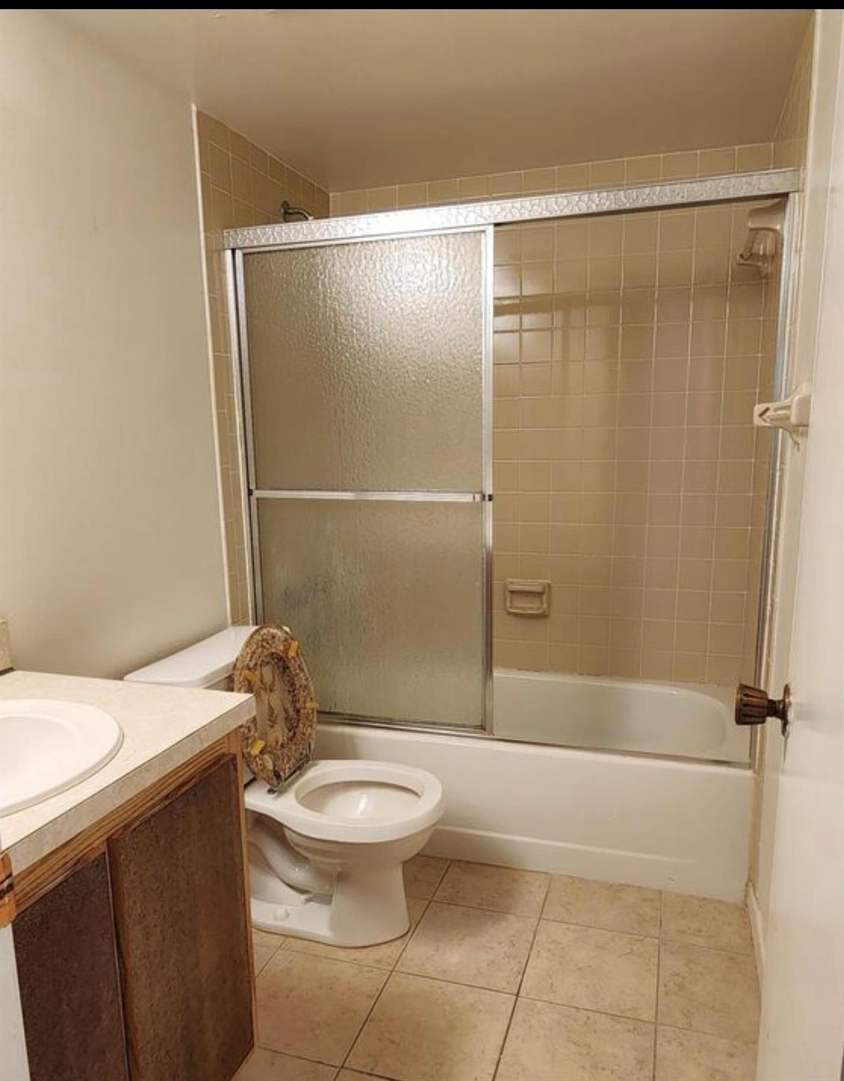 COUNTRY GARDENS II CONDO - Residential