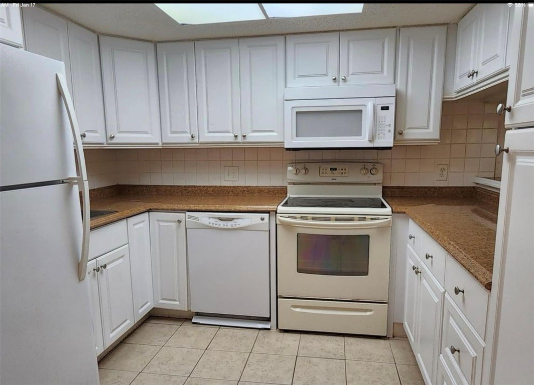 COUNTRY GARDENS II CONDO - Residential