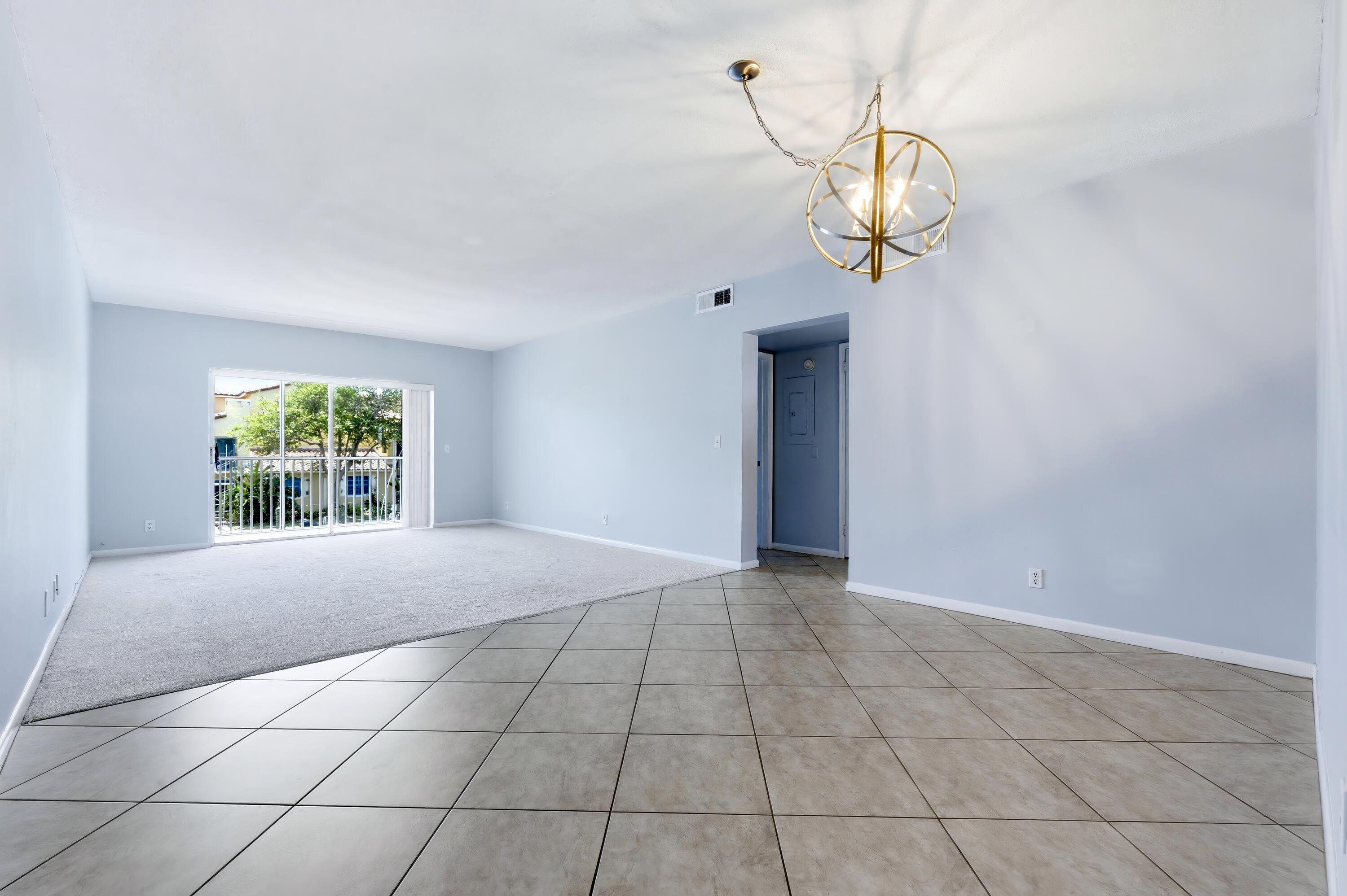 120 Lehane Terrace 202, North Palm Beach, FL, 33408/$280,000 2 120 Lehane Terrace 202