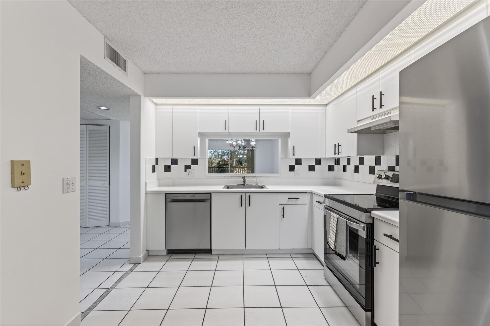 Suffolk @ Century Village - Residential