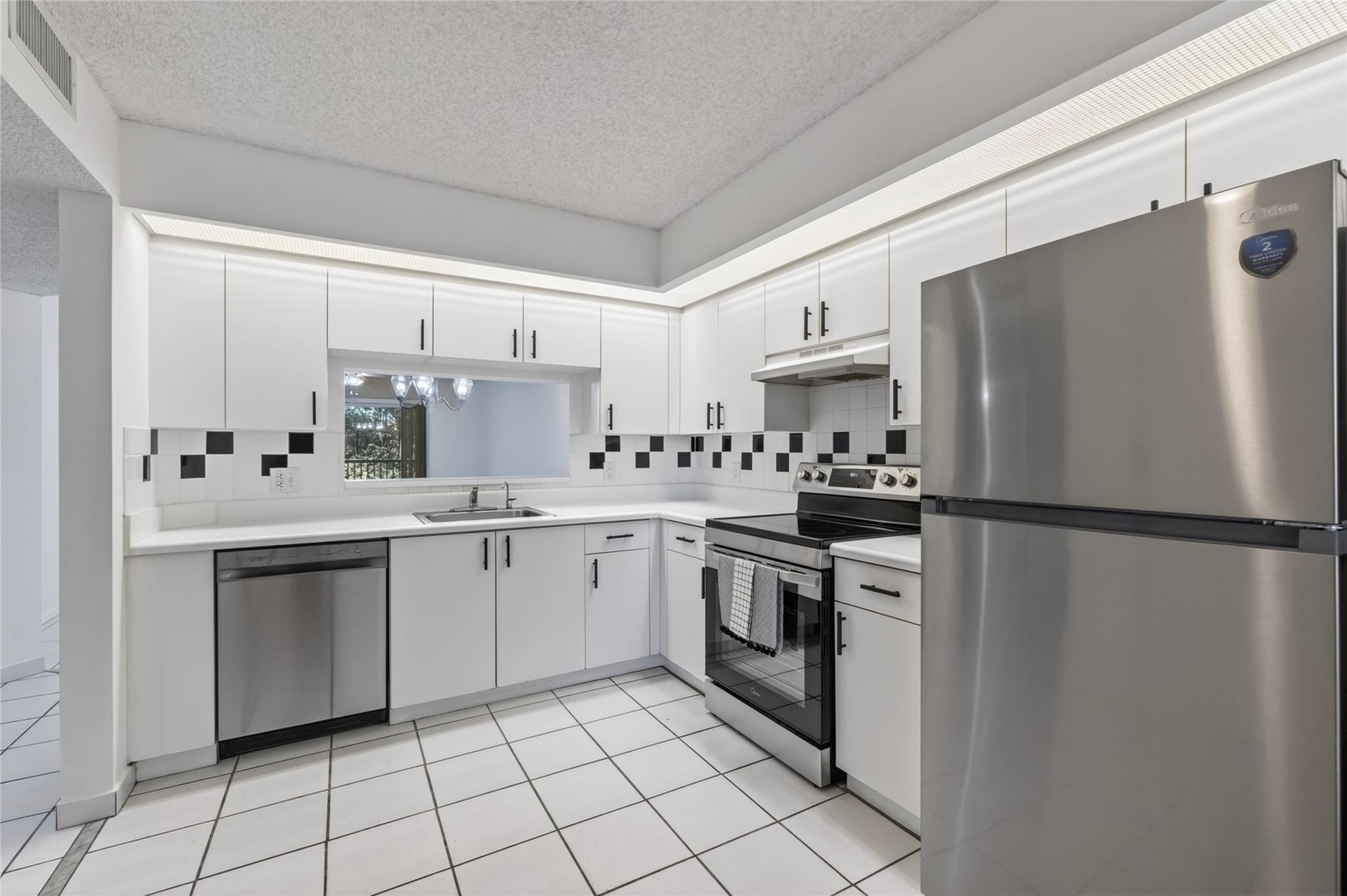 Suffolk @ Century Village - Residential