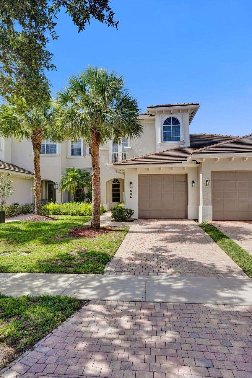 Photo of 6379 Bella Circle W #606, Boynton Beach, FL 33437 (MLS # B26051537)