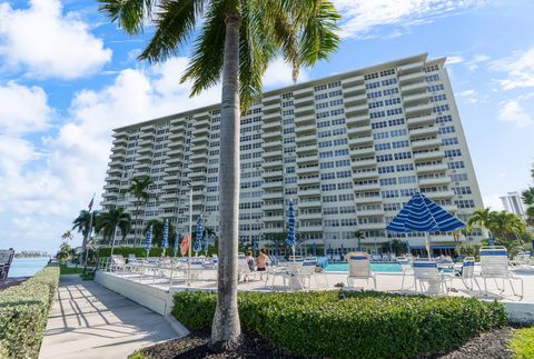 Tiny photo for 3200 NE 36th Street #1417, Fort Lauderdale, FL 33308 (MLS # B26036428)