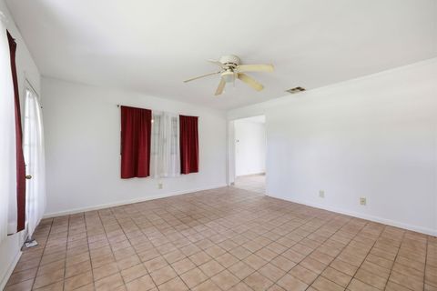 115 SE 11th Avenue Boynton Beach FL 33435