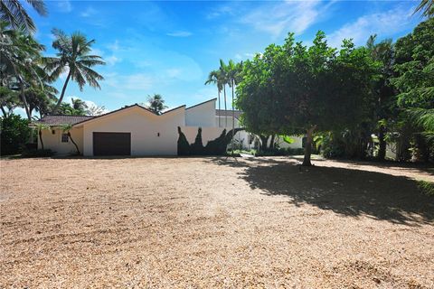 Photo of 114 N Beach Rd, Hobe Sound, FL 33455 (MLS # F10533246)