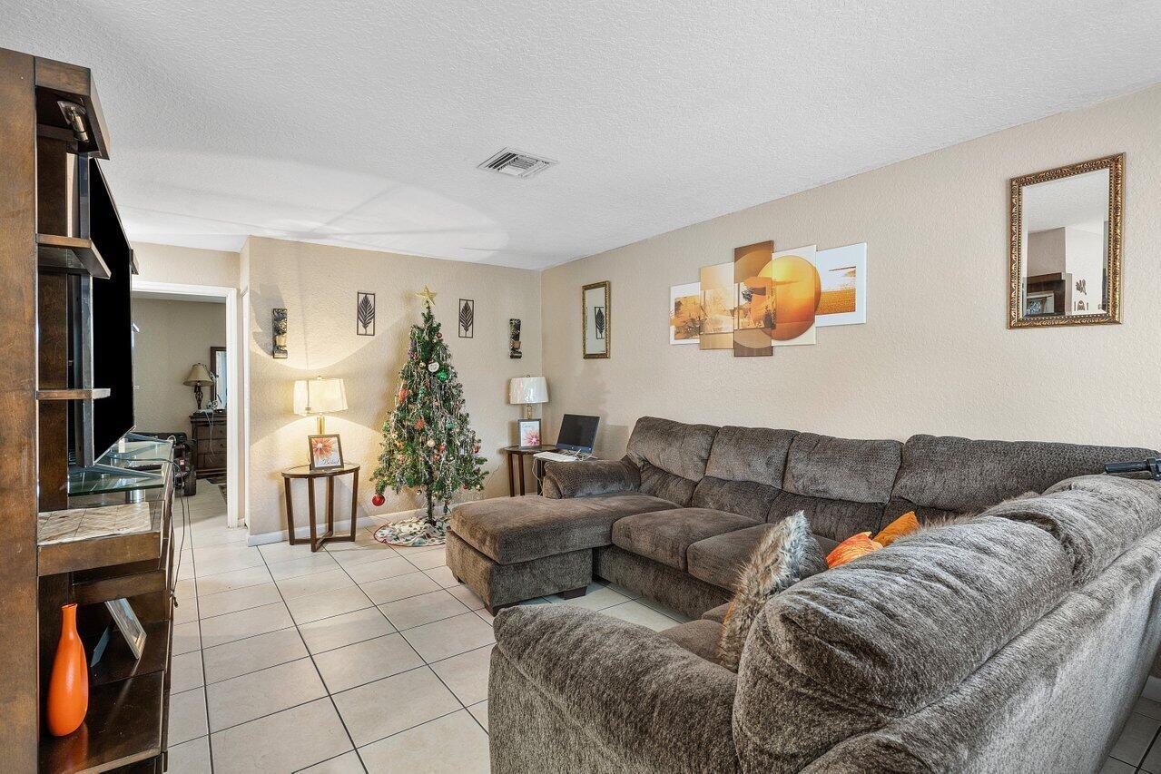 1040 Miami Boulevard 1,2,3