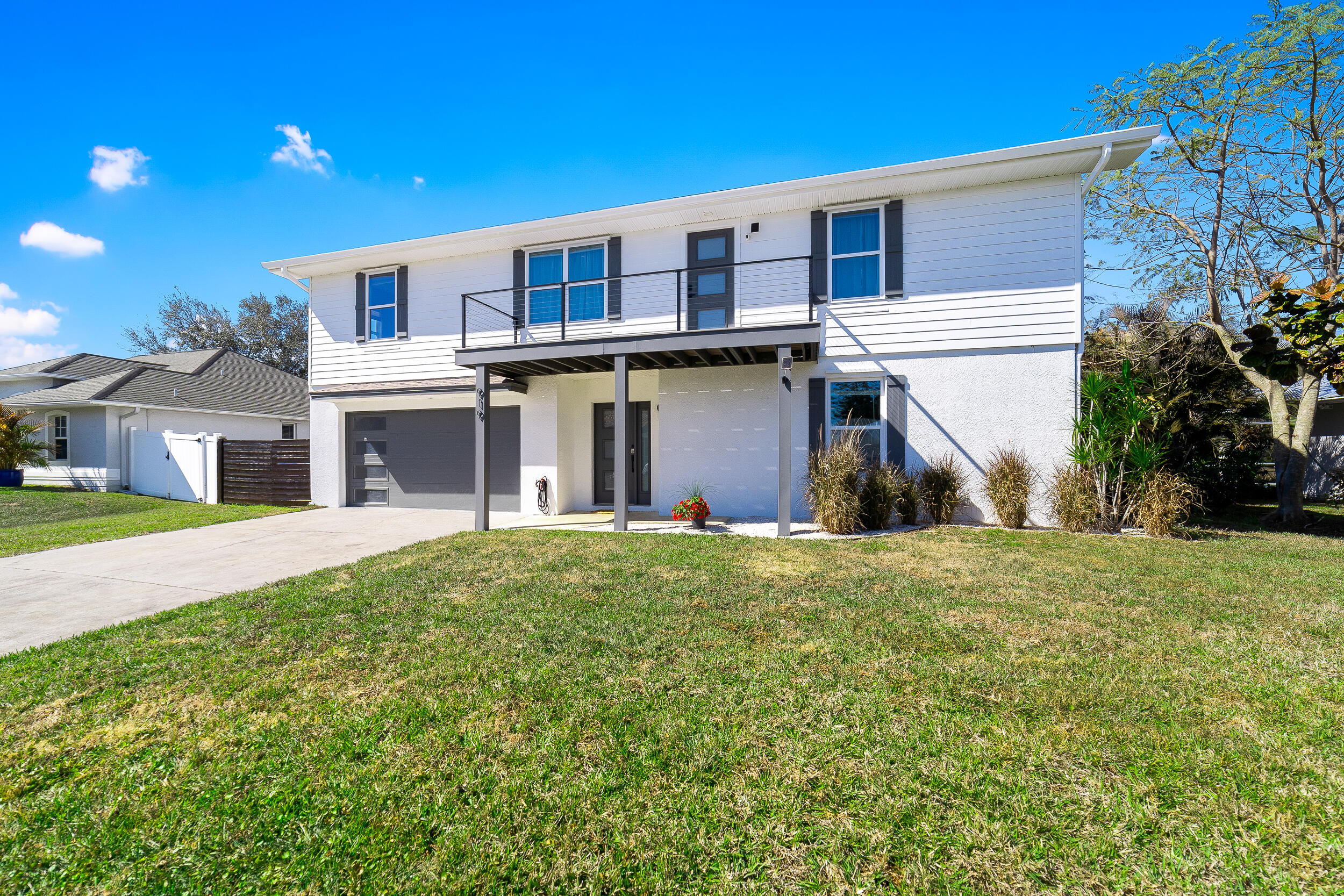 919 Landsdowne Drive