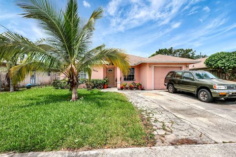 Single Family Residence in Riviera Beach FL 2609 S Avenue.jpg