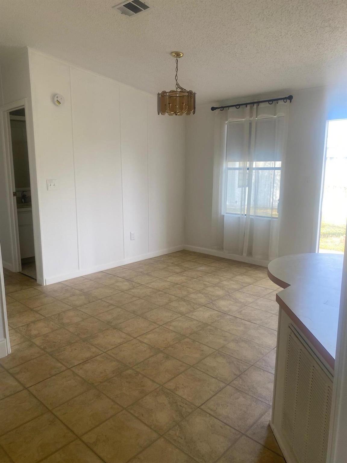 PINE GROVE VILLAGE UNREC - Residential Lease