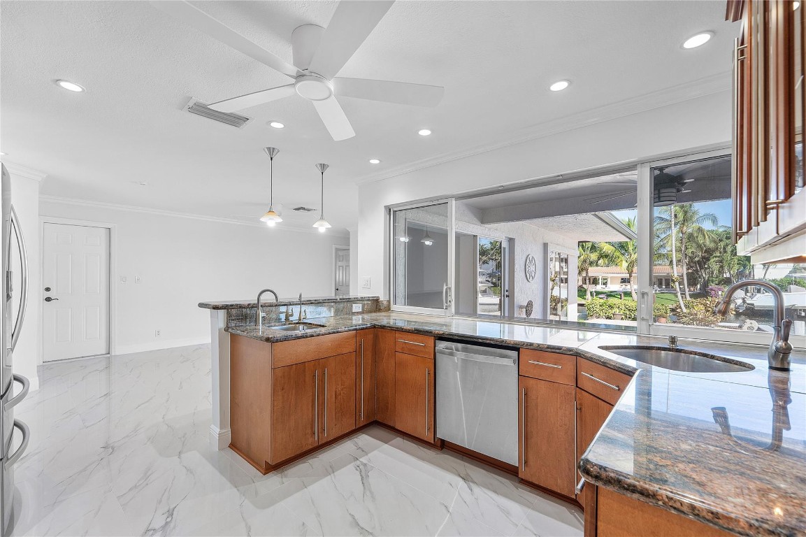 Hillsboro Isles 29-4 B - Residential