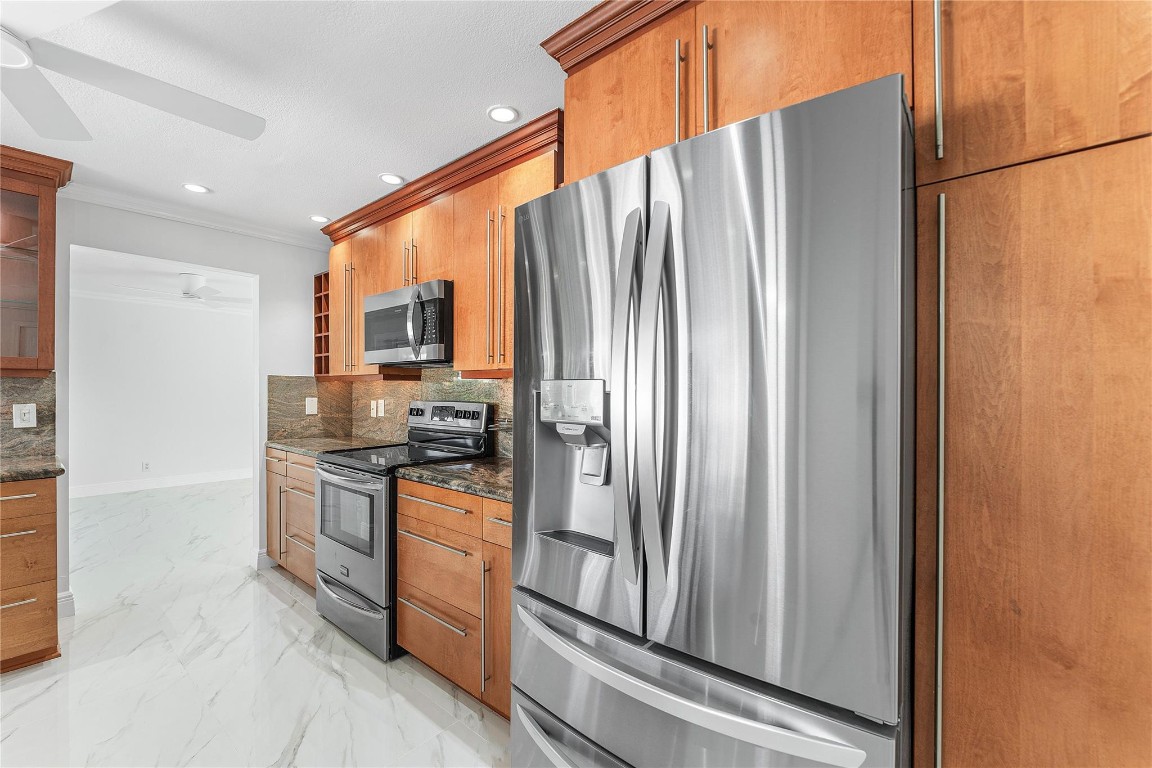 Hillsboro Isles 29-4 B - Residential