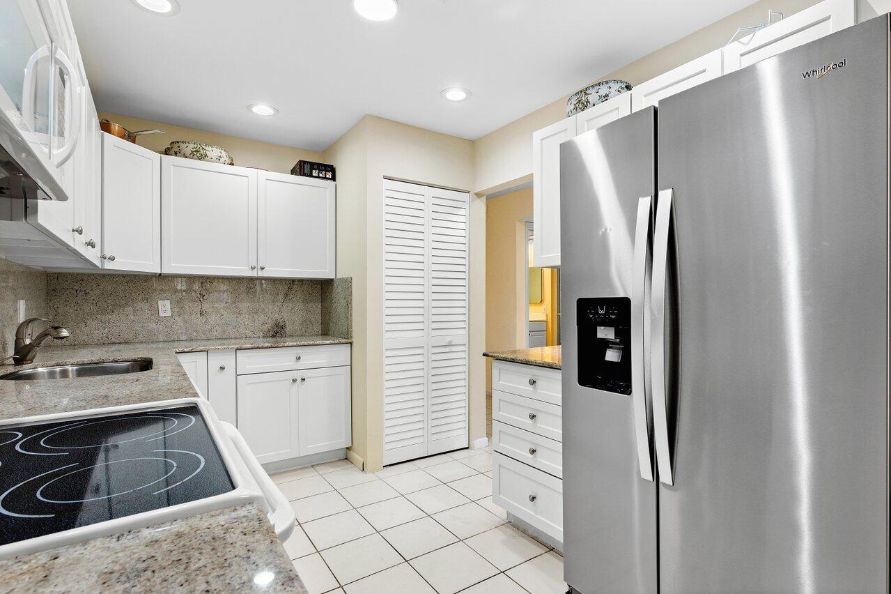 SOUTHPORT AT HUNTERS RUN - Residential