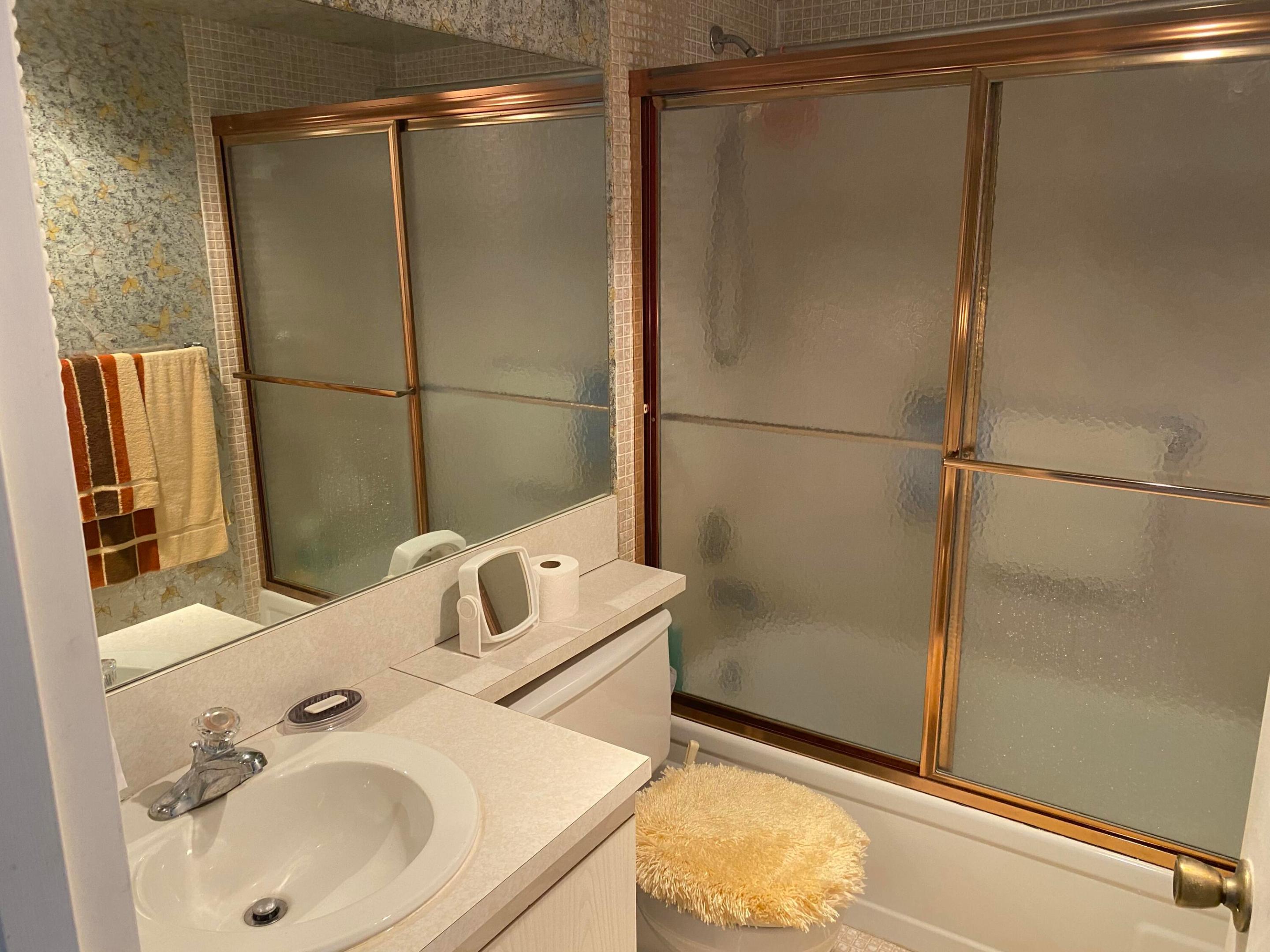 AINSLIE AT CENTURY VILLAGE CONDO - Residential