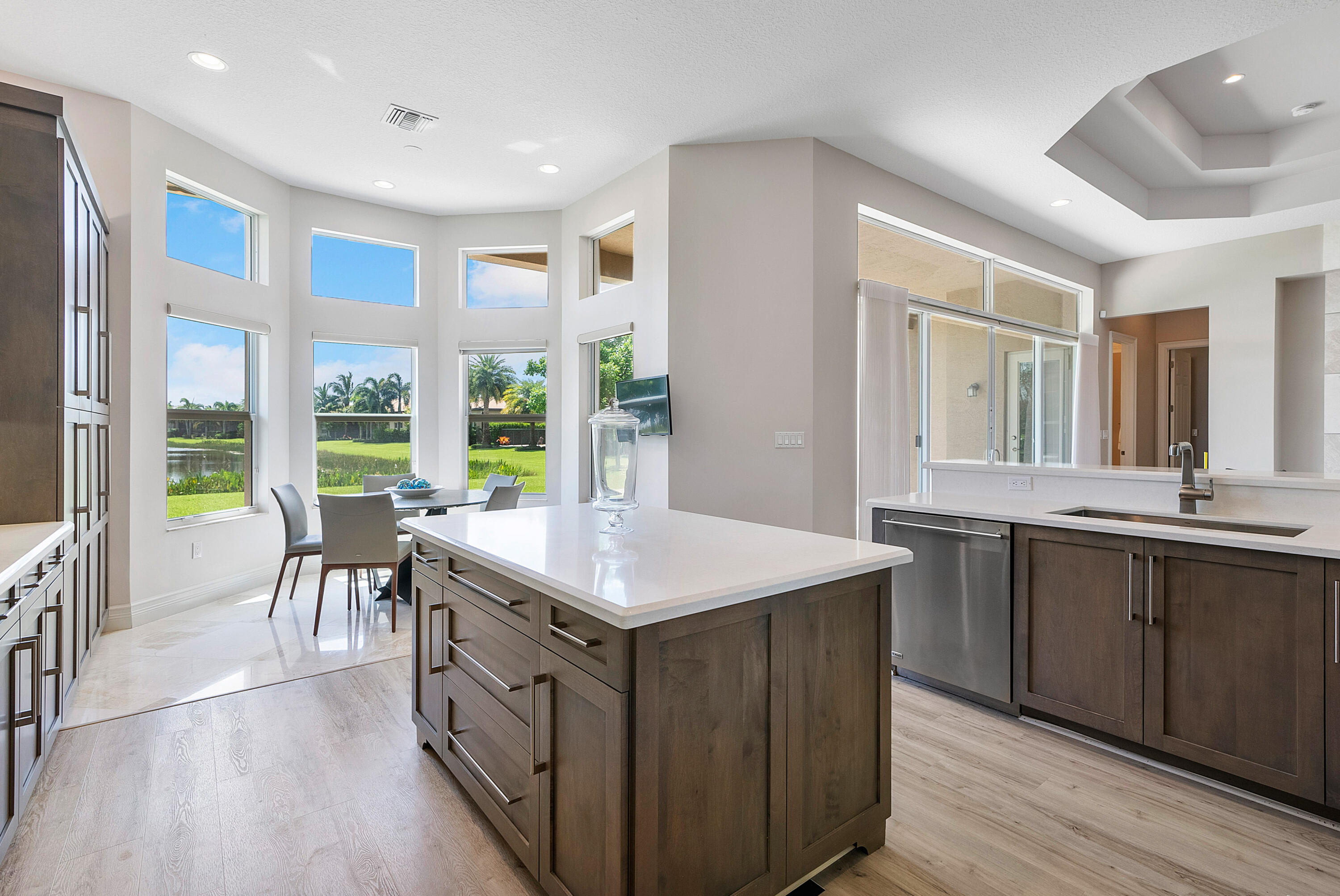 Valencia Cove - Residential