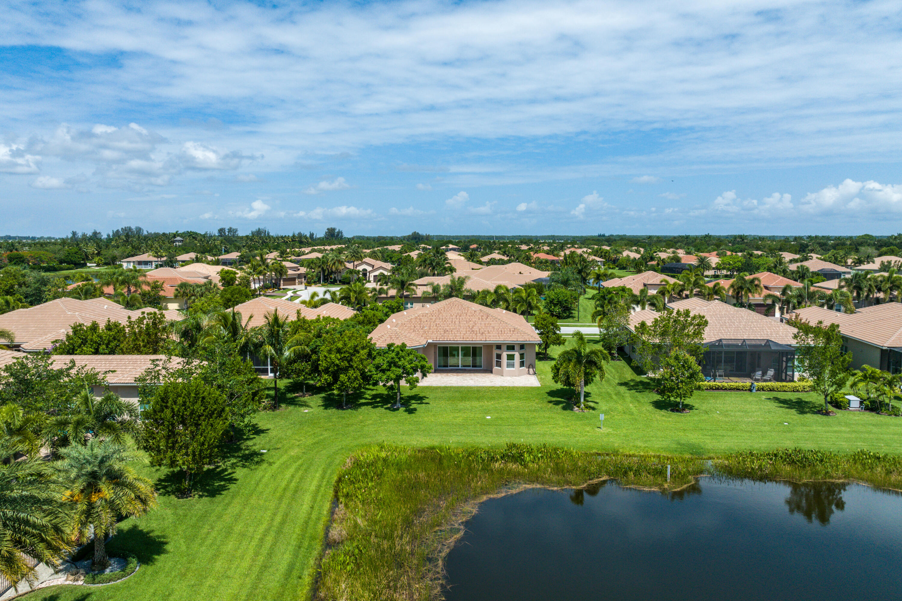 Valencia Cove - Residential