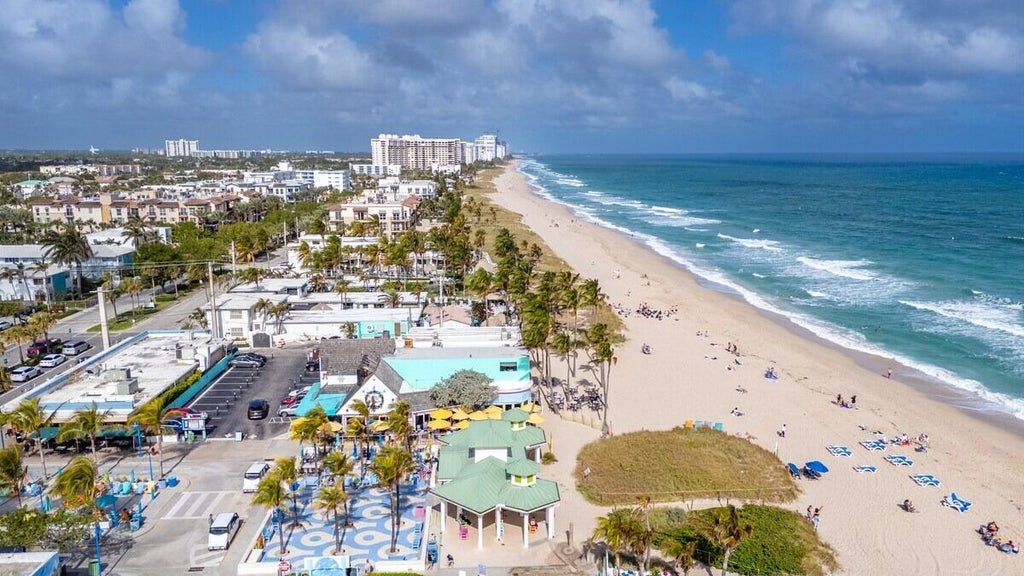Photo of 1448 NE 57th Street, Fort Lauderdale, FL 33334 (MLS # B26039378)