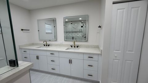 Tiny photo for 2521 NE 45th Street, Lighthouse Point, FL 33064 (MLS # B26037657)