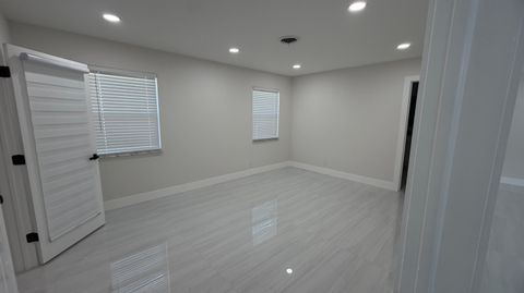 Tiny photo for 2521 NE 45th Street, Lighthouse Point, FL 33064 (MLS # B26037657)