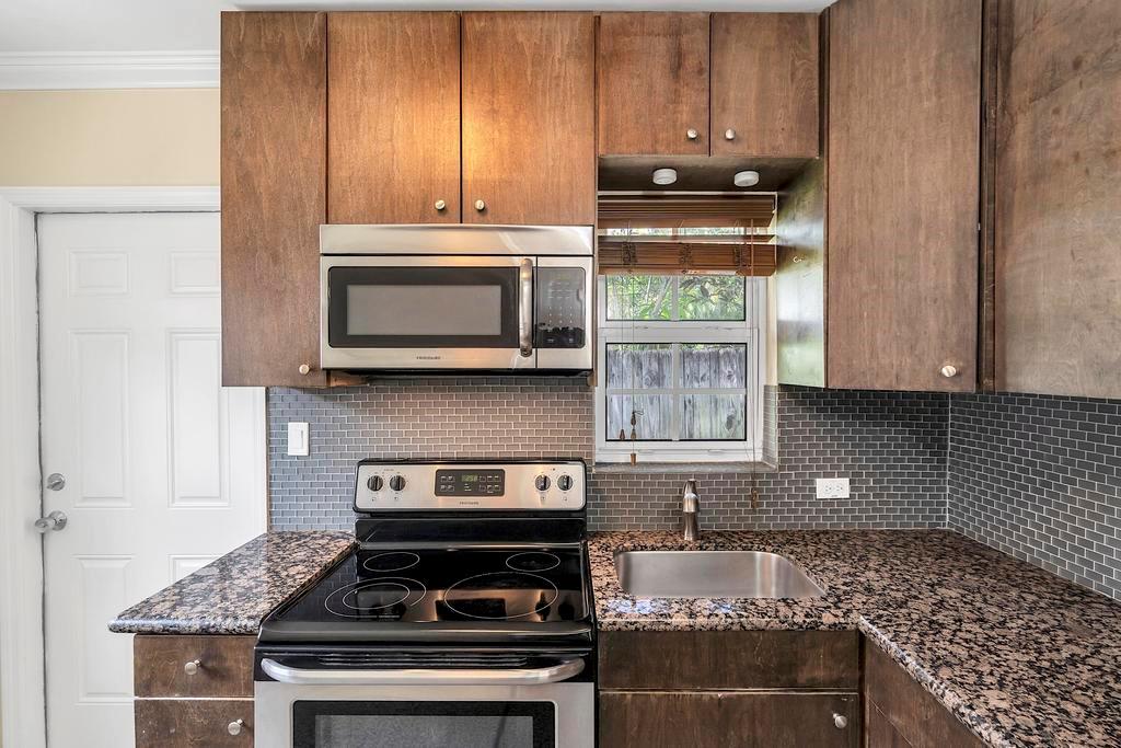 LAKE WORTH TOWN OF - Residential Lease