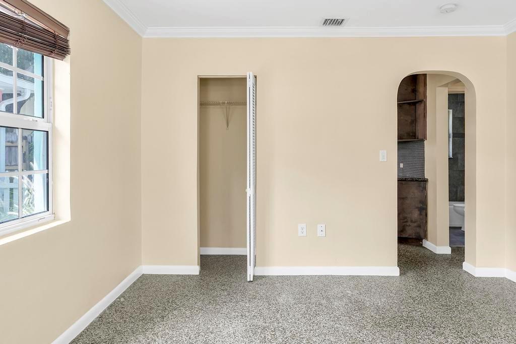LAKE WORTH TOWN OF - Residential Lease