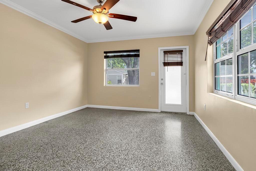 LAKE WORTH TOWN OF - Residential Lease