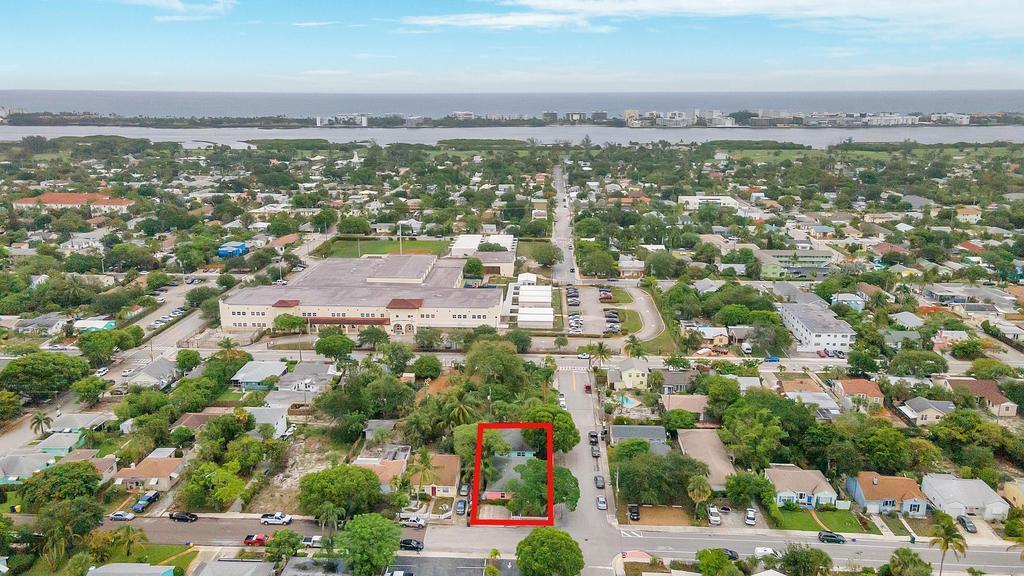 LAKE WORTH TOWN OF - Residential Lease