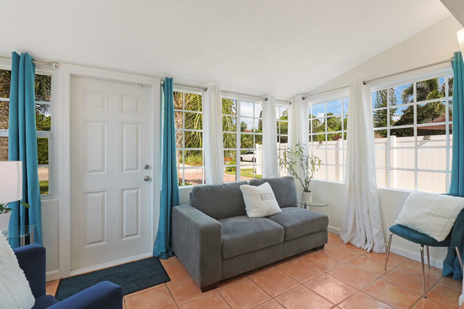 View photos, virtual tours, details... 1108 NW 3rd Avenue