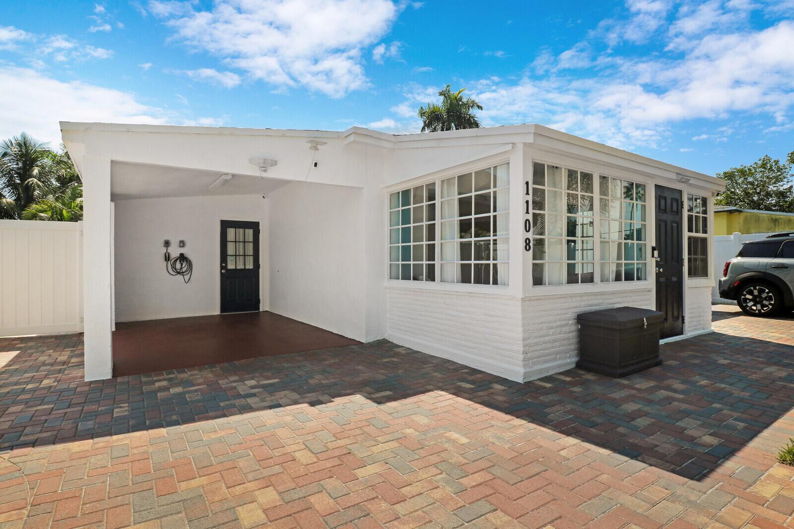 View photos, virtual tours, details... 1108 NW 3rd Avenue
