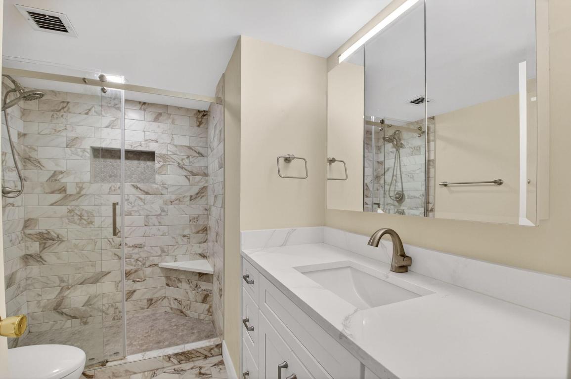 BANYAN COURTS CONDO - Residential