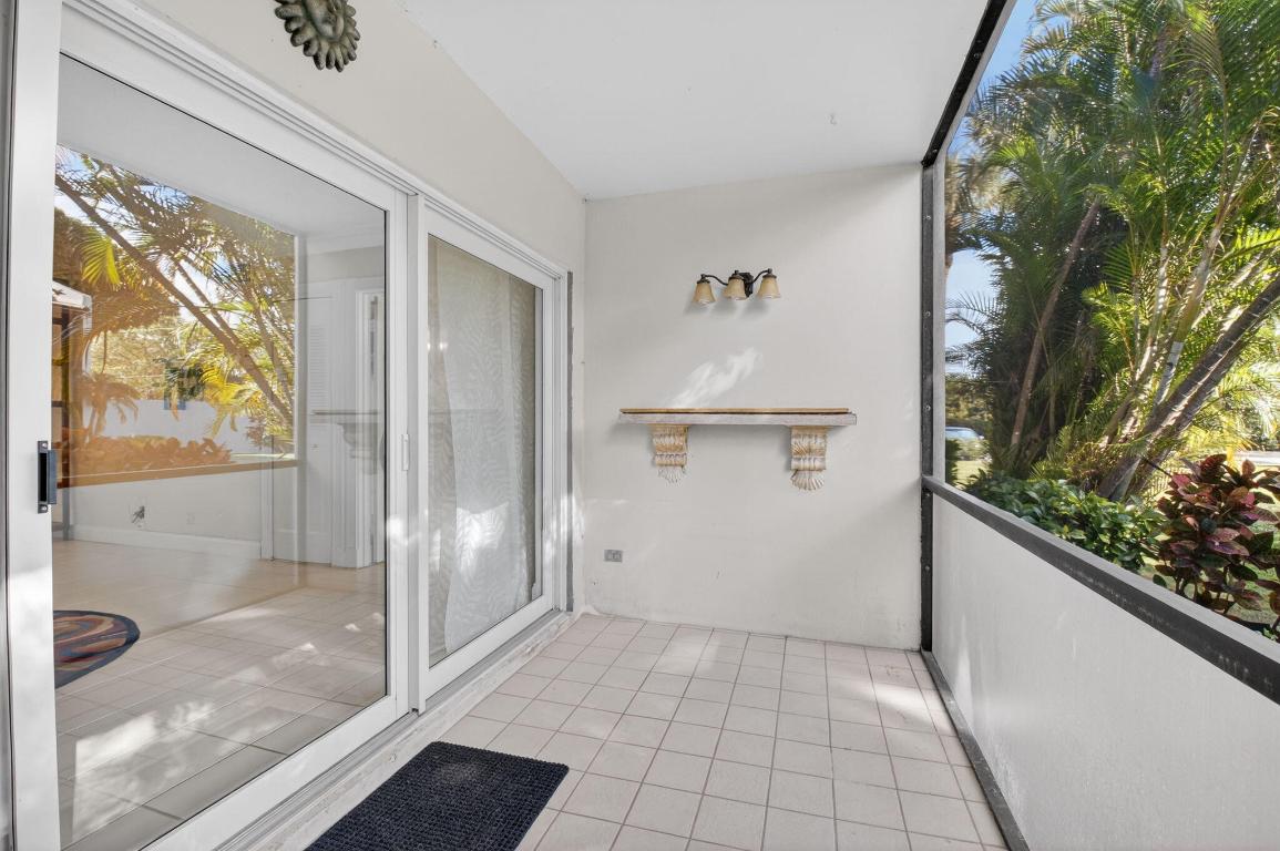 BANYAN COURTS CONDO - Residential