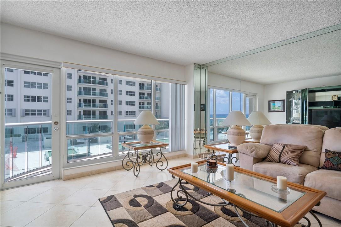 SOUTHPOINT - Residential