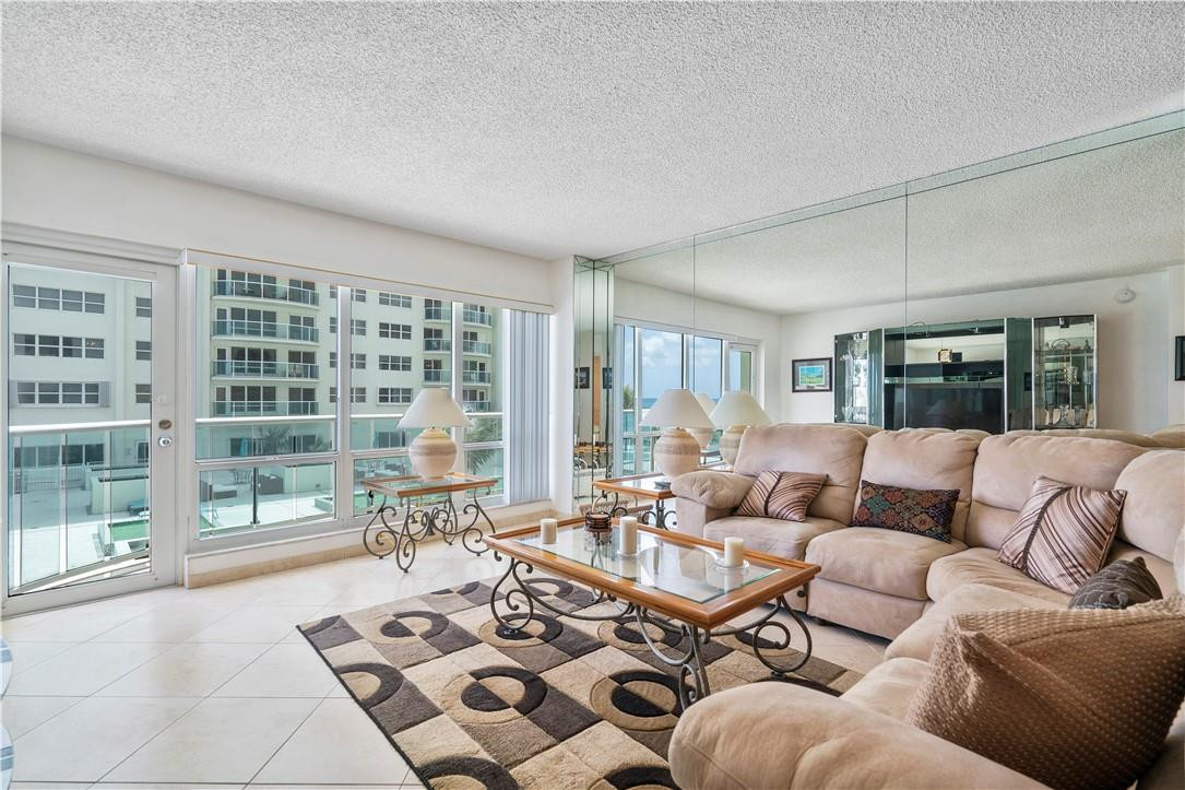 SOUTHPOINT - Residential