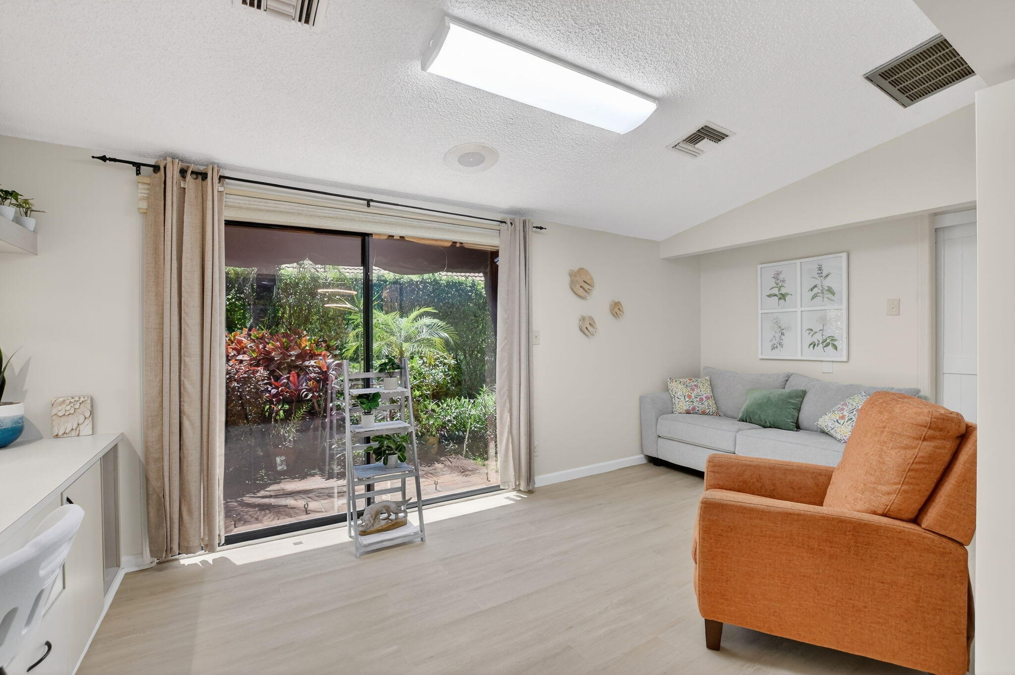 BOCA GREENS 2 - Residential