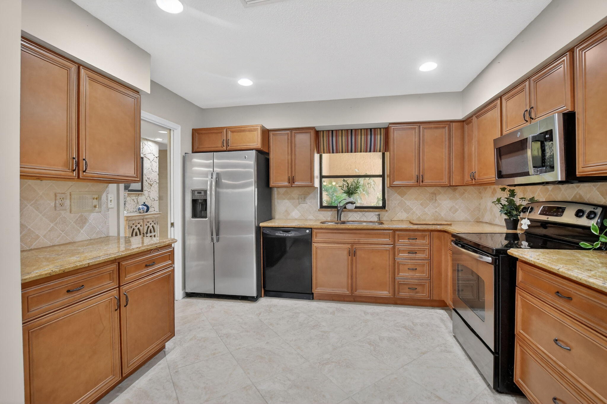 BOCA GREENS 2 - Residential