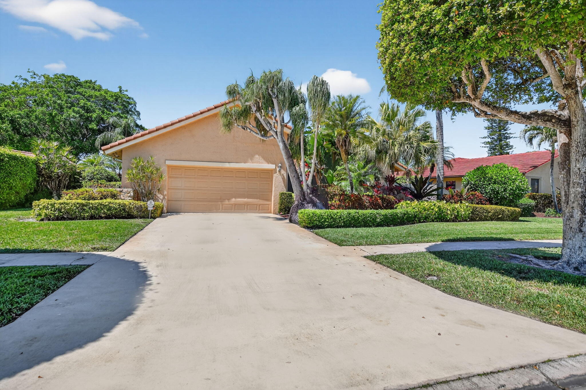 BOCA GREENS 2 - Residential