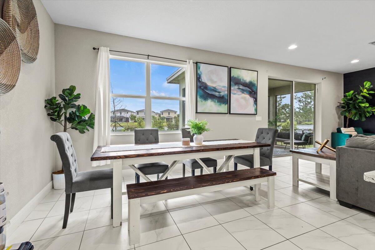 VIZCAYA FALLS PLAT 2 - Residential Lease