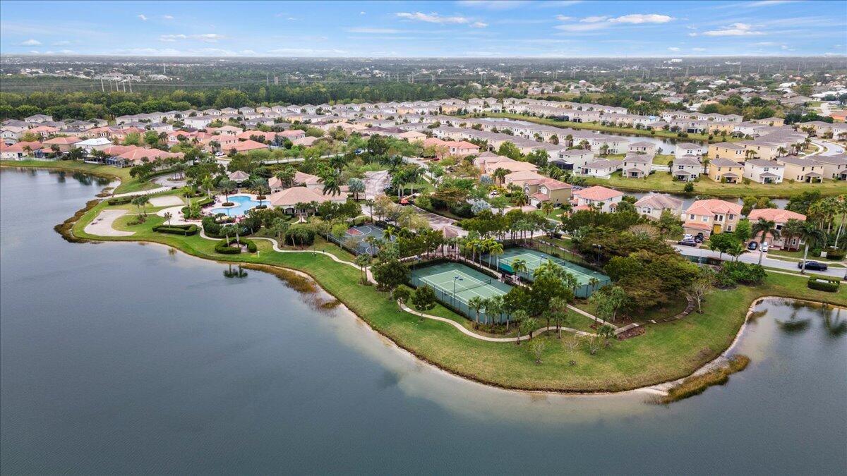 VIZCAYA FALLS PLAT 2 - Residential Lease