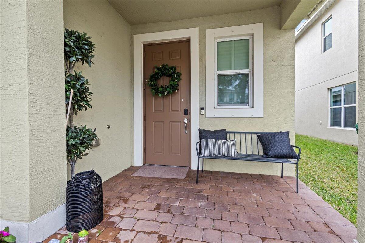 VIZCAYA FALLS PLAT 2 - Residential Lease