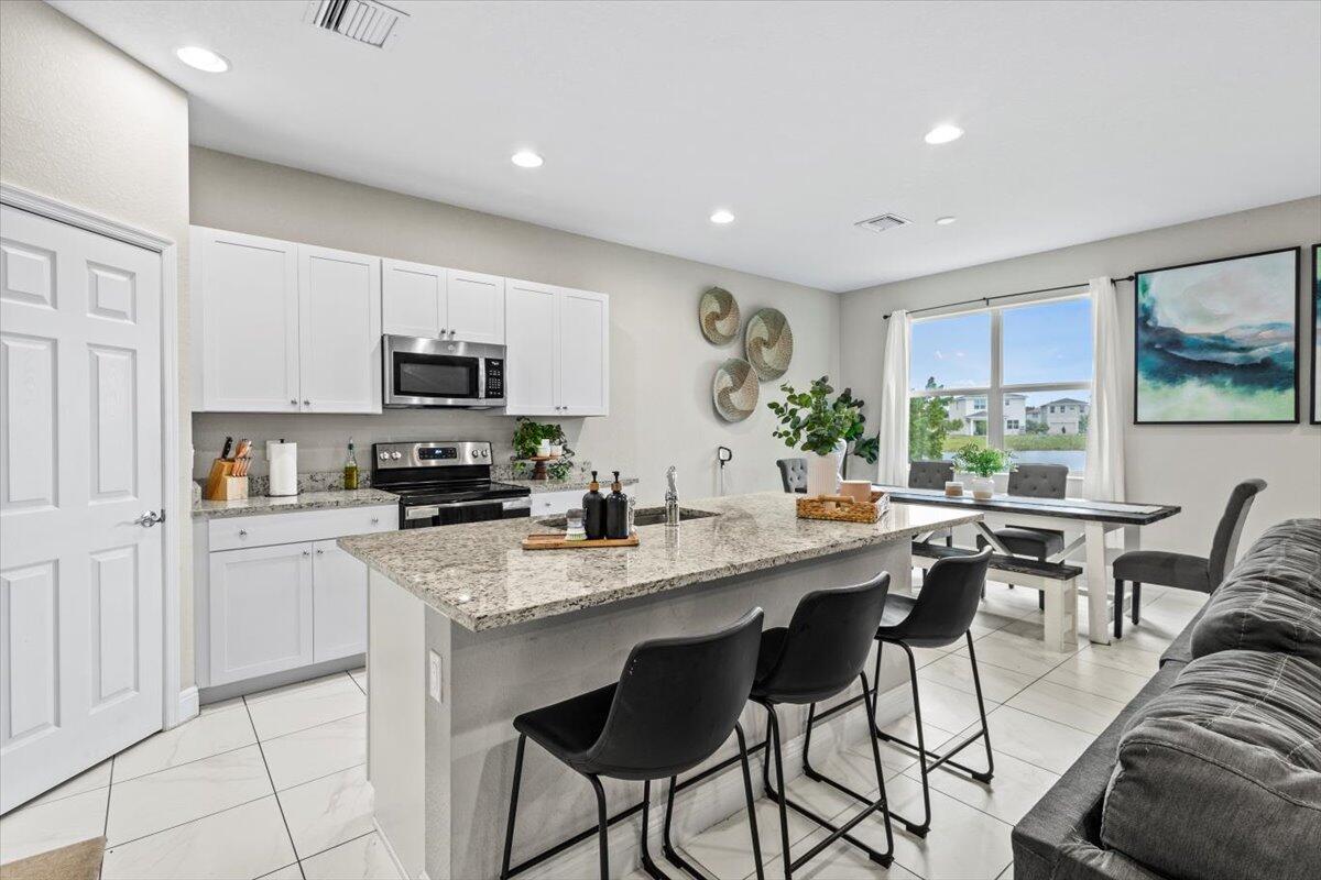 VIZCAYA FALLS PLAT 2 - Residential Lease