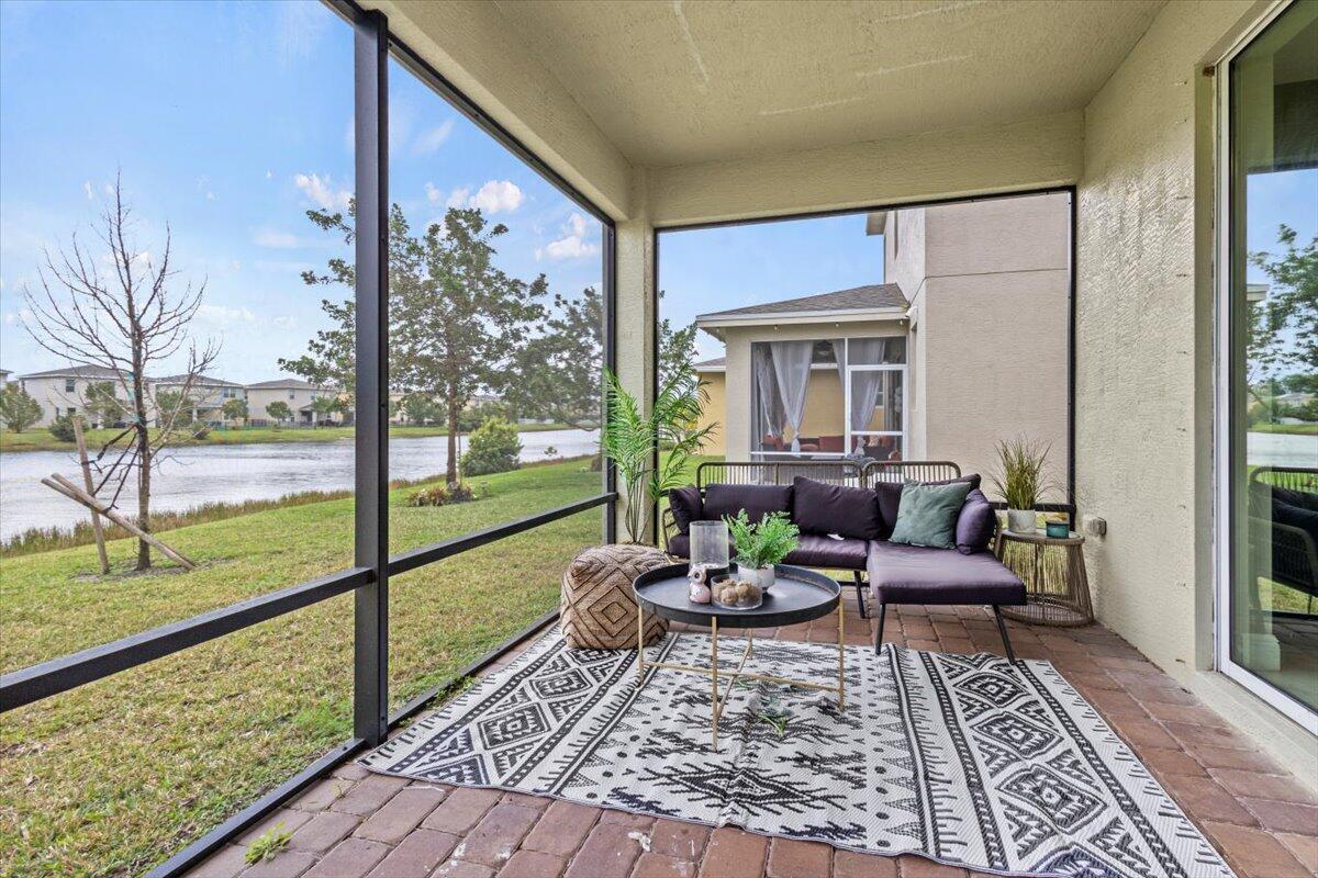 VIZCAYA FALLS PLAT 2 - Residential Lease