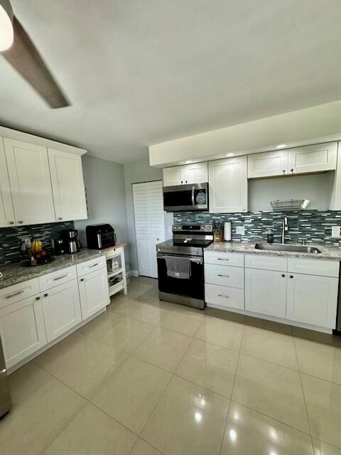 1750 Hammock Boulevard 402