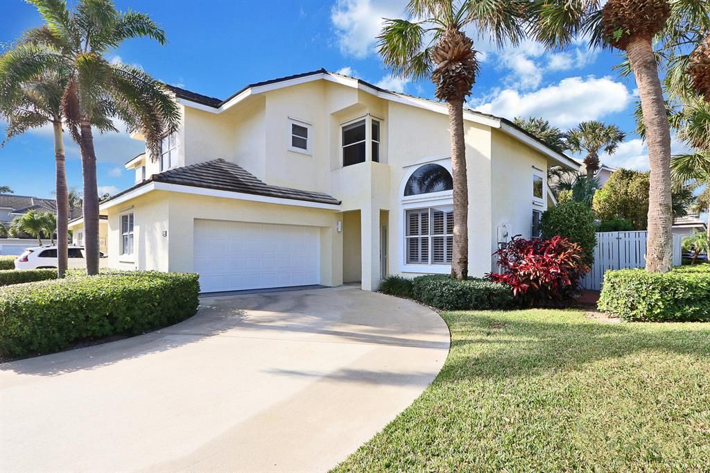 Photo of 2069 Windward Way, Jupiter, FL 33477 (MLS # R10762020)