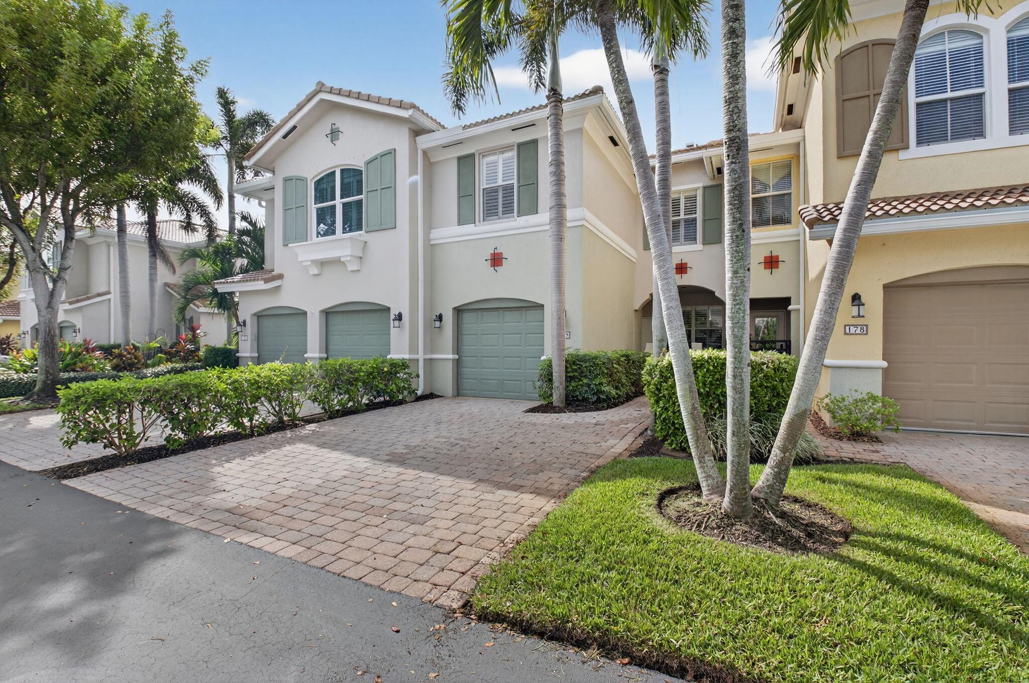 Las Brisas - Residential